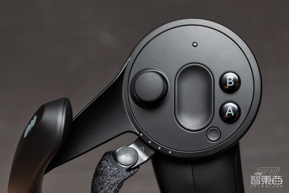 Valve Index成VR手柄MVP:精准跟踪每根手指,手势操作更自然