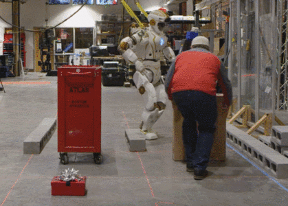 机器人像踩梅花桩一样越障！波士顿动力Atlas秀自主导航新技能