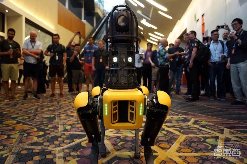 波士顿动力首款商用机器狗即将开卖，可提供私人定制平台