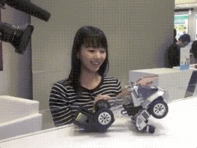 日本女主持人惊了！16家中国公司踢馆东京机器人展