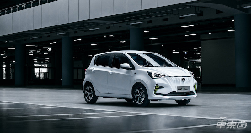 长安新能源再推奔奔系列纯电小车 续航300公里7万起售