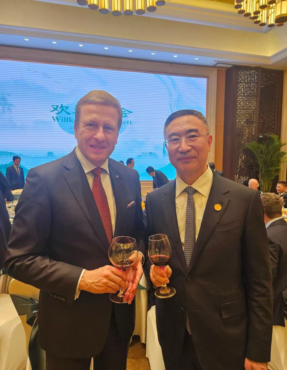 历史性一刻!德国车企一把手集体访华,释放这些信号