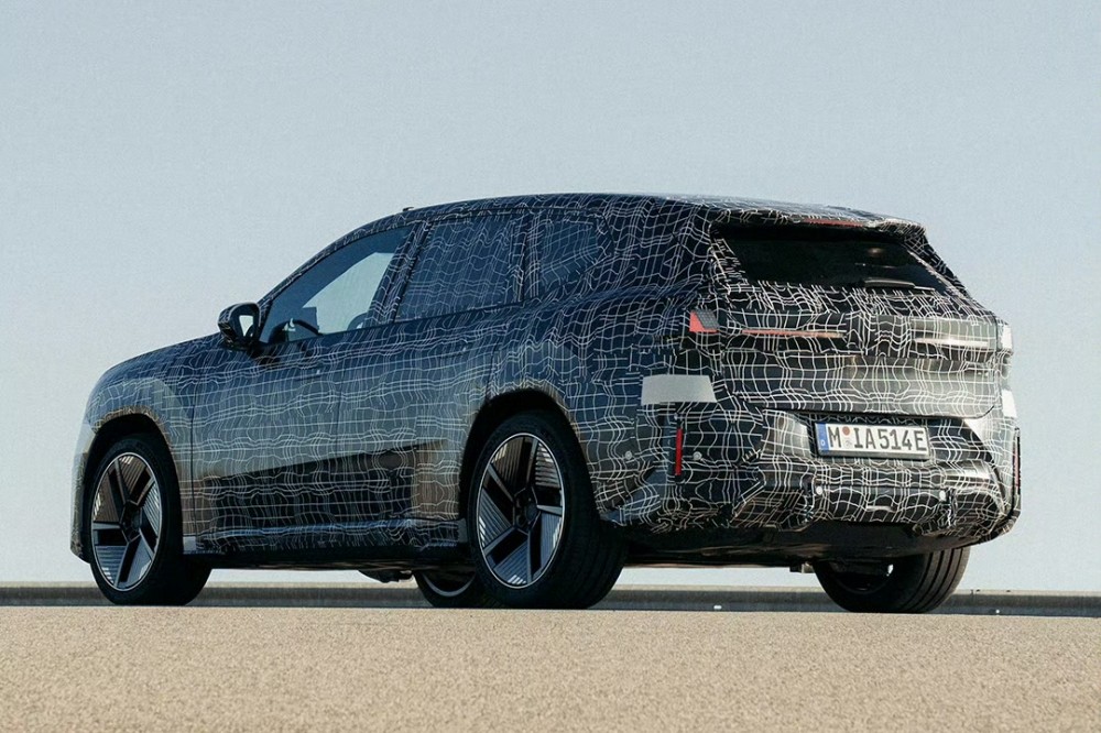 宝马新世代iX3即将发布！全新内外饰设计，上车鸿蒙系统+Deepseek