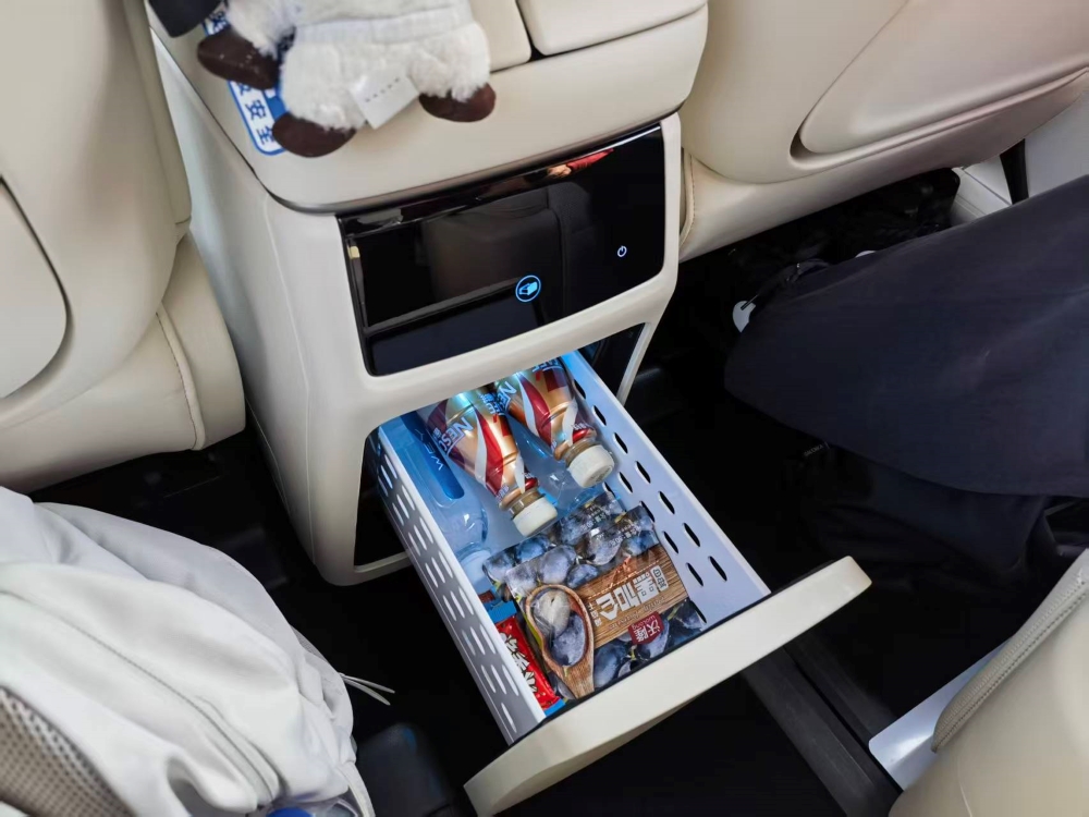 魏牌高山7 28.58万元开售！WLTC综合续航达945km，支持“车位到车位”