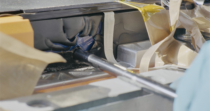 广汽埃安再搞针刺测试 磷酸铁锂电池小幅增温，但不冒烟不起火