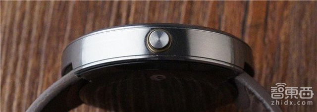 重量级比拼:Apple Watch对比Moto 360