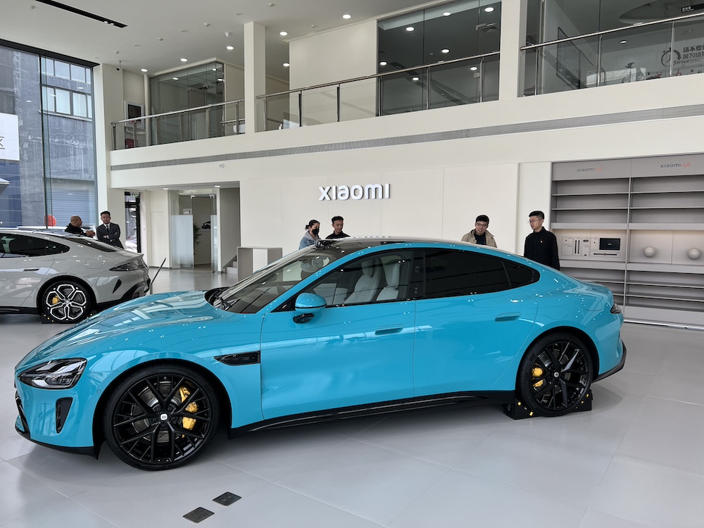 雷军劝用户考虑Model Y？两小时直播干货：SU7转单不到15%