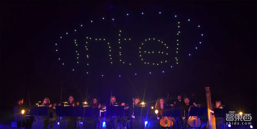 英特尔用100架无人机 搞了一场第九交响曲灯光秀