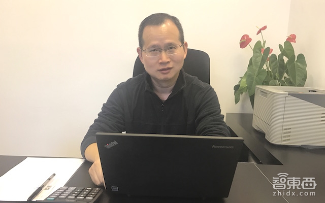 爱奇艺给你造了个VR女朋友,哦不,女助手