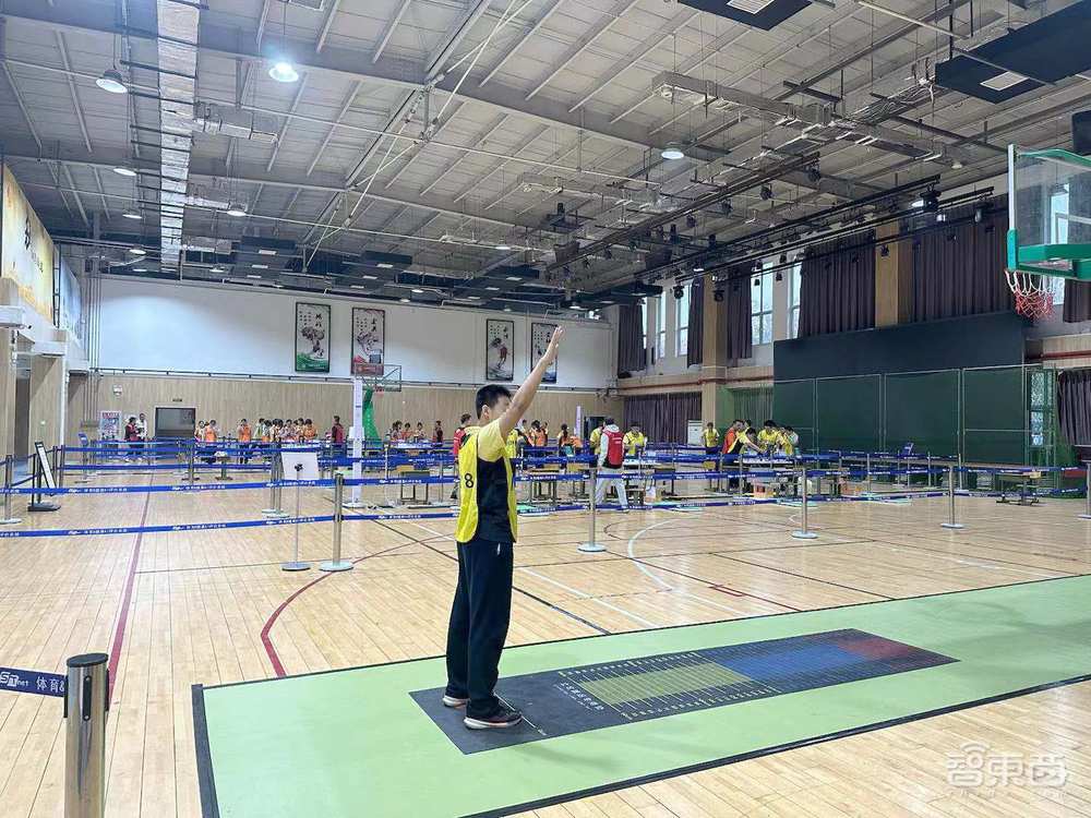 体育教考黑科技来袭！24小时陪学生练体育，格灵深瞳用了几步？