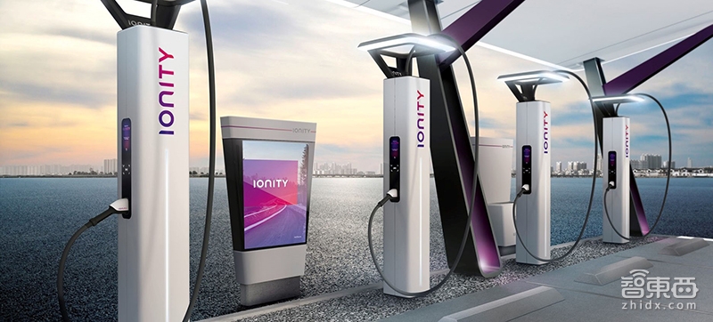 全球首款无后视镜汽车!奥迪纯电e-tron发布,外形套娃Q8