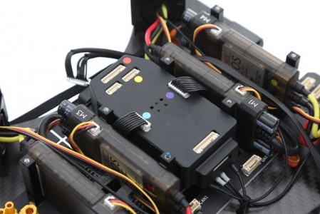 大疆发布开发者专用无人机 视觉导航系统亮相