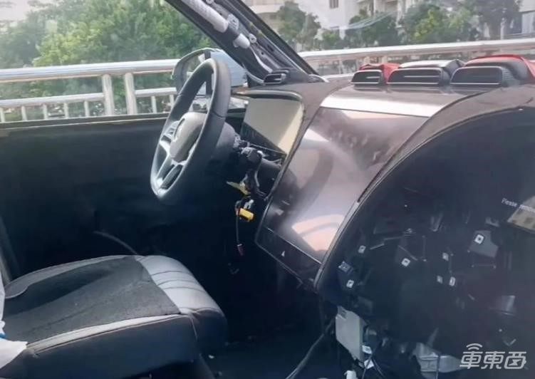 80万起!比亚迪最贵新车,卖得过奔驰大G路虎卫士吗?