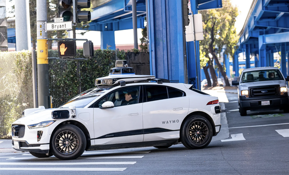 英伟达助力全球Robotaxi大战!文远知行甩出杀手锏:2000TOPS算力上车还降本50%