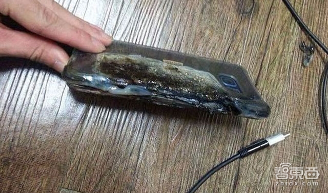 智东西晚报:SpaceX火箭发射前发生爆炸 Note7电池门发酵央视报道