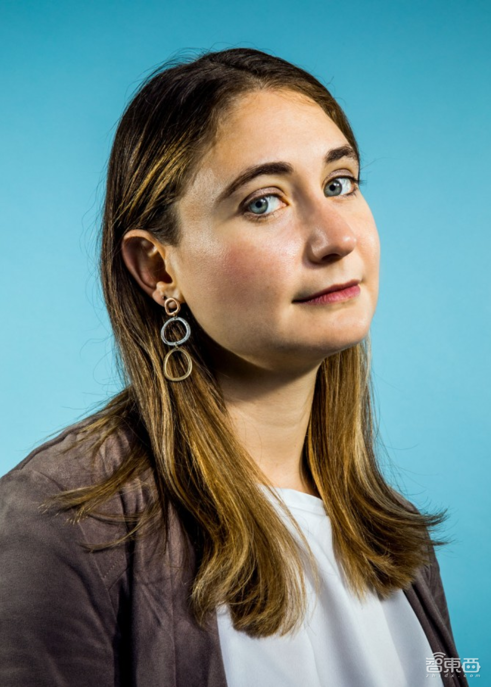 Claude 2免费发布！性能直逼GPT-4，文本支持上传40万字