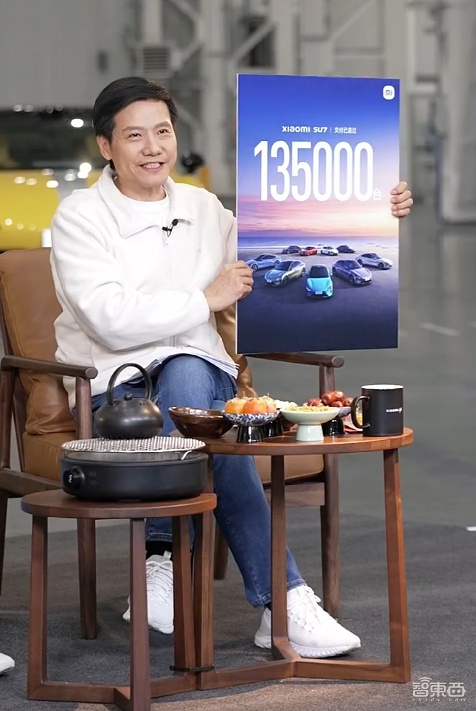 雷军4小时跨年直播:交小米年终总结,晒30万辆交车目标,立了N多flag