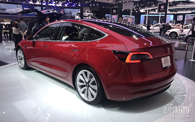 马斯克发最强Model 3:加速3.5秒售价50万 BBA追不上