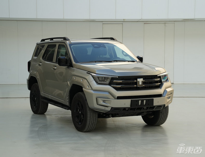 小米两座版新车曝光!华为三款旗舰车型更新,蛇年工信部首场车展来了