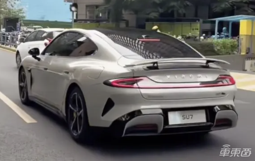 雷军重大决定！手机业务彻底放权，All In造车