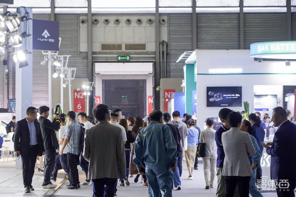 Tech G三大看点：趣味科技遍布全场，四大TWS耳机厂商各自为王，Meta低调参展