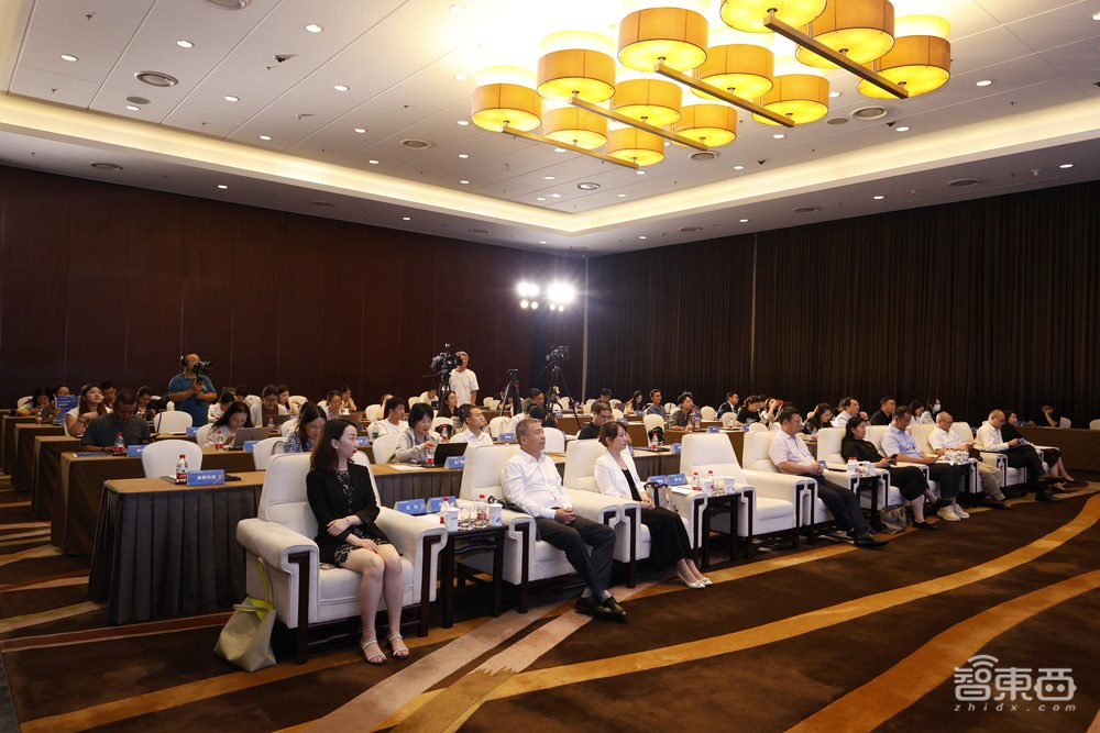 智算赋能空天地一体化  数字技术加速智慧生活——2024年服贸会电信、计算机和信息服务专题 媒体通气会在京召开