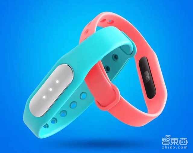 智东西晚报:锤子降价千元 小米推99元新手环