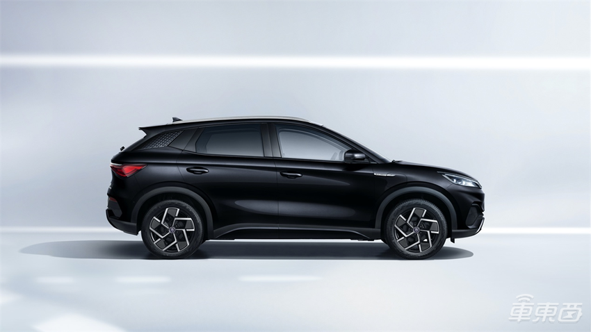 比亚迪元PLUS荣耀版11.98万元起开卖，基于e平台3.0打造