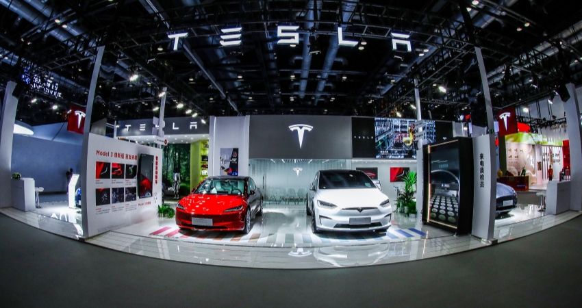 实拍特斯拉新款Model 3：升级20余处，还能成神车吗？