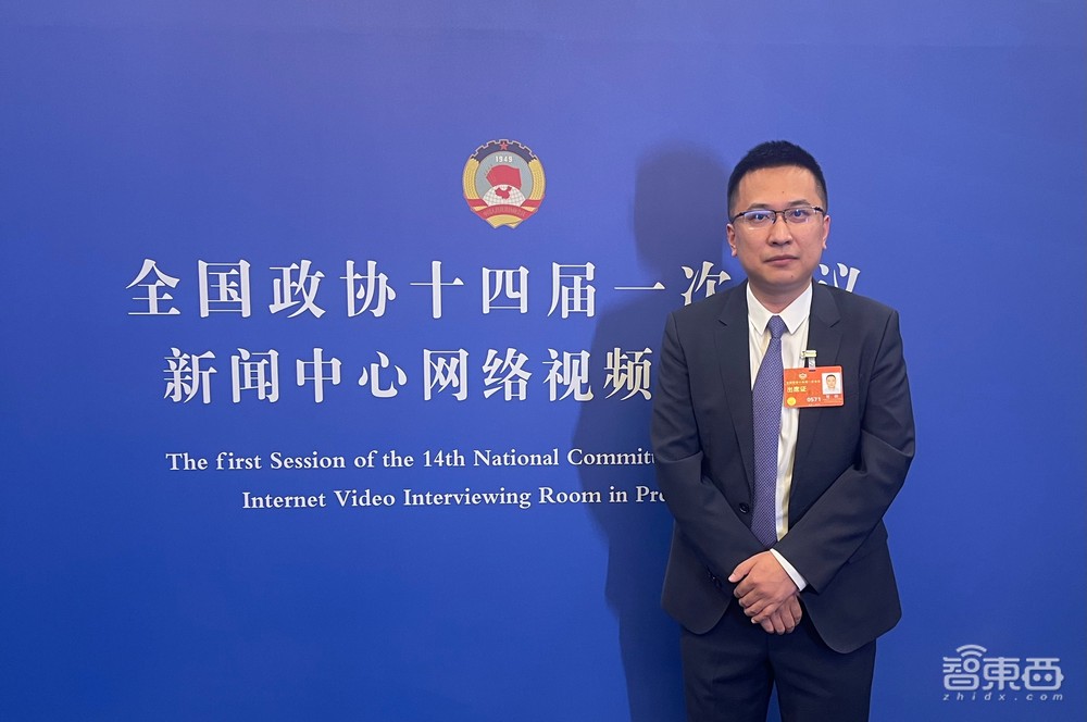 大模型火遍两会!雷军等20位代表热议AI,Sora高频出场,靳东深感受影响