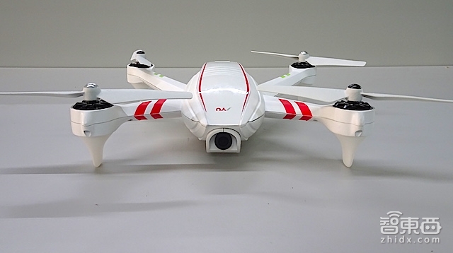 硬创先锋陈思达:玩了30年航模后开造千元无人机