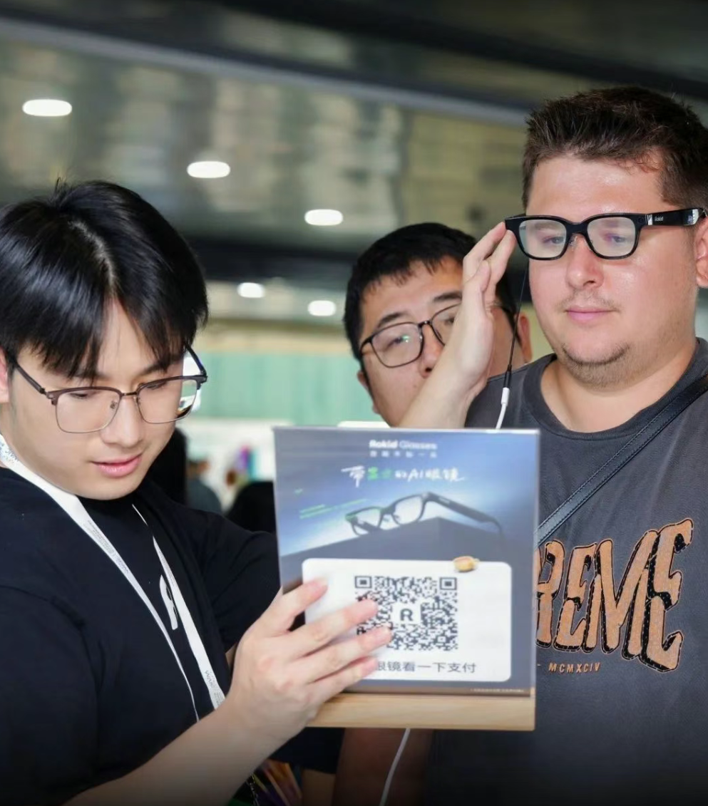 5天爆卖40000台，做AR+AI眼镜的“小而美”，Rokid先交卷了