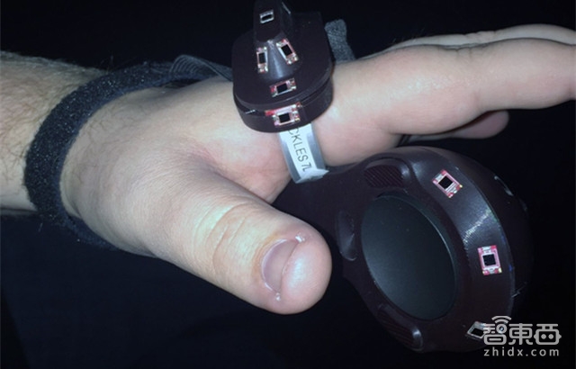 Steam Dev Days会议:初窥Valve新手柄 媲美Oculus Touch