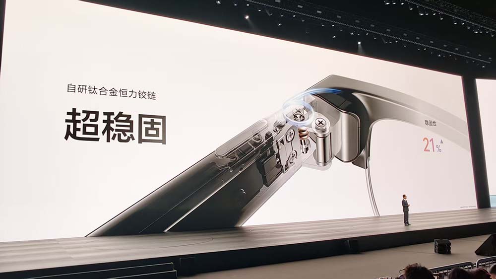 刚刚，华为首款AI眼镜来了，麒麟9030系列双芯炸场，旗舰机一分钱不涨