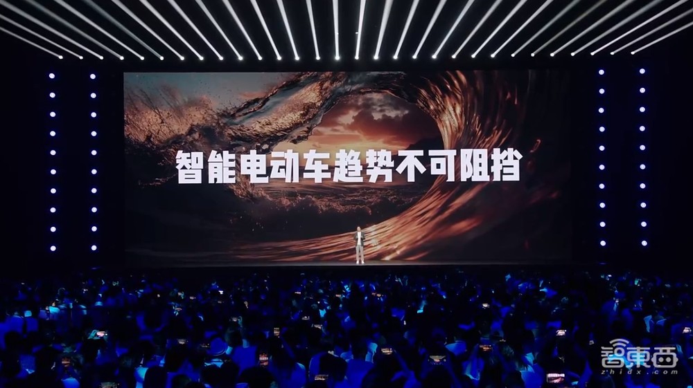 14句话看完雷军年度演讲!小米造车细节首揭秘,大气回应董明珠质疑