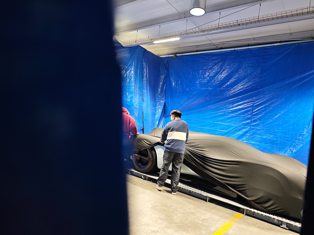 刚刚，小米超跑概念车全球首秀！杀入顶豪俱乐部，北京车展国内亮相