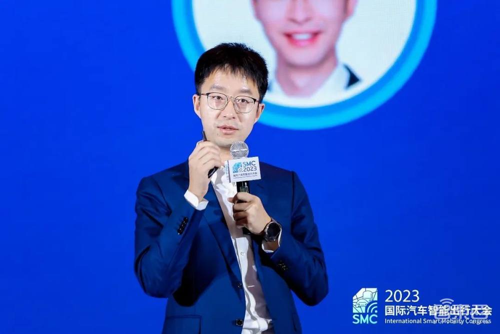 第四届国际汽车智能出行大会主论坛在上海市嘉定区召开