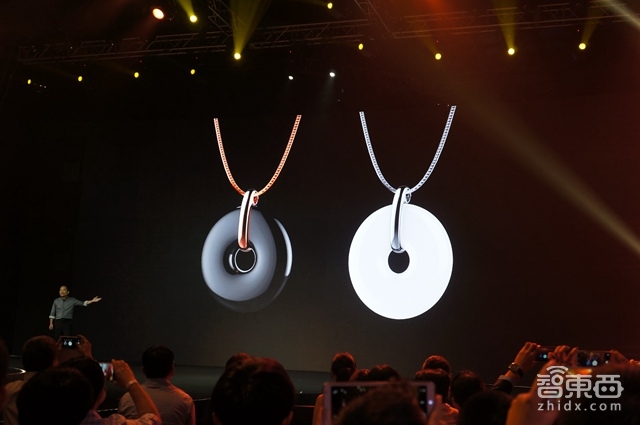 华米推299元Amazfit手环 陶瓷材质进军时尚圈