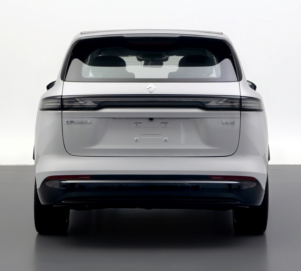 华为宝骏首款合作车型亮相，小鹏G7增程版也来了！9月工信部车展8大新车解读