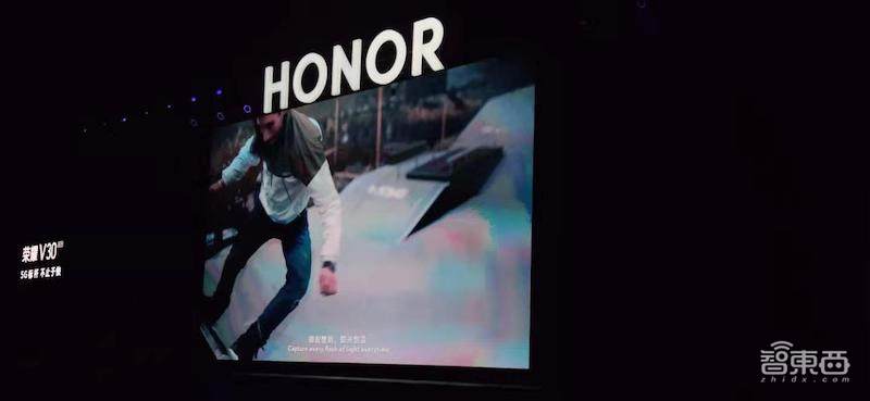 荣耀V30打响5G价格战!对话赵明:5G手机成本下降比4G更快