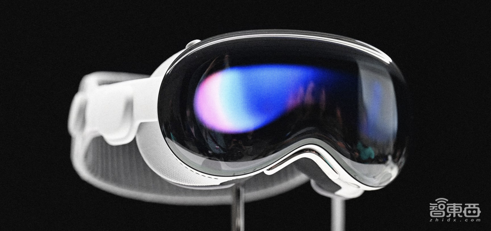 苹果AR眼镜战略被搁置,库克仍坚信AR比VR有潜力,Vision Pro只是过渡设备