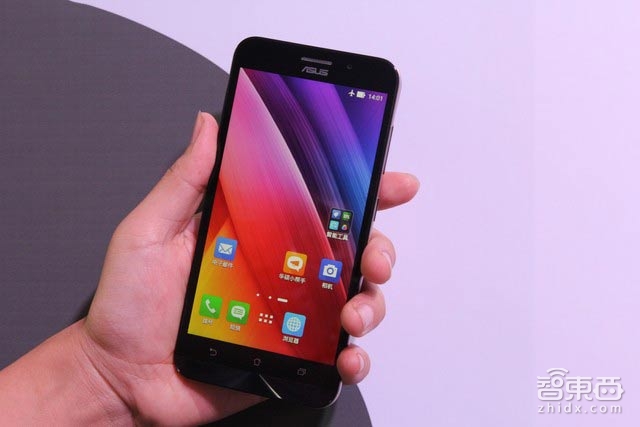 华硕推新款ZenFone:主打自拍续航 售价1299