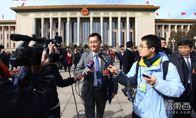 CEO们的两会:李彦宏马化腾雷军的这些提案押宝了智能