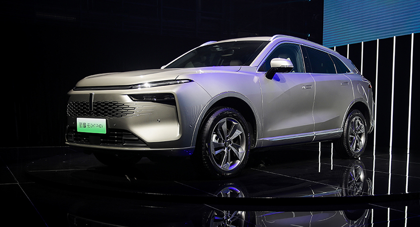 魏牌新摩卡DHT-PHEV正式上市：23.18万开卖、综合续航超1100km