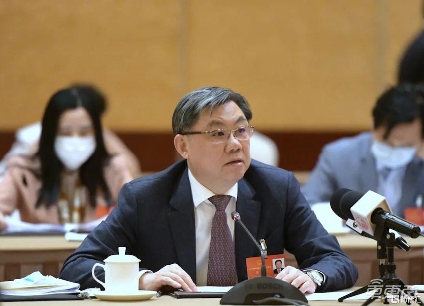 鸿蒙智行“第五界”要来了?上汽注册尚界,传与华为已有深度接触