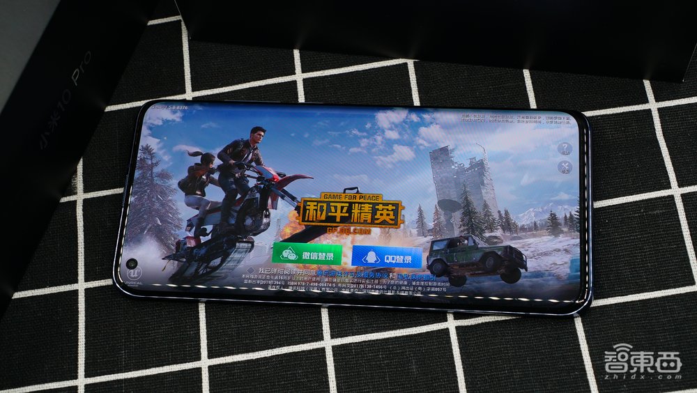 小米砸10亿研发新机发布！雷军戴口罩开讲，新机上太空拍照