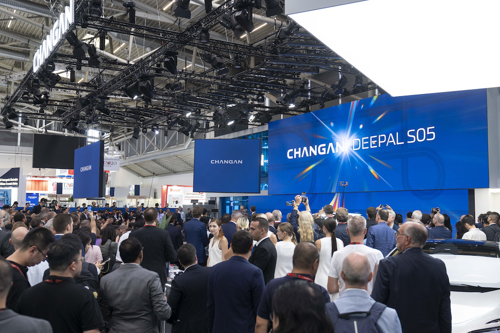 深蓝一次发布5款车!深蓝S09新款开卖,纯电续航310km,搭载5C快充