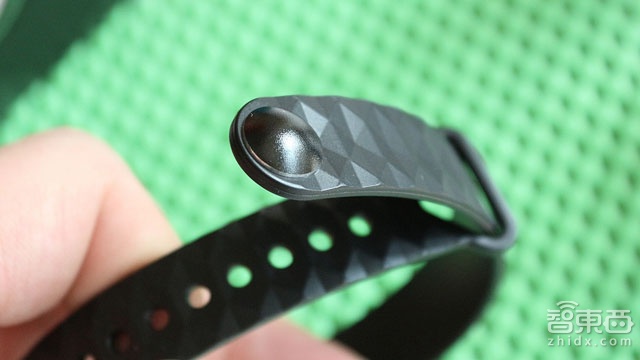 刷刷手环体验:可替代公交卡,部分细节待完善