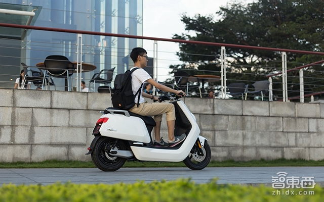 小牛电动车荣获2016年度创客 :市场定位准确 产品符合年轻人口味