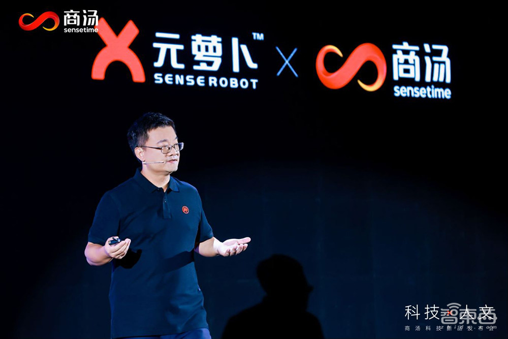 单臂执棋的AI机器人来了,“元萝卜”和之前的Alpha Go有什么不同?